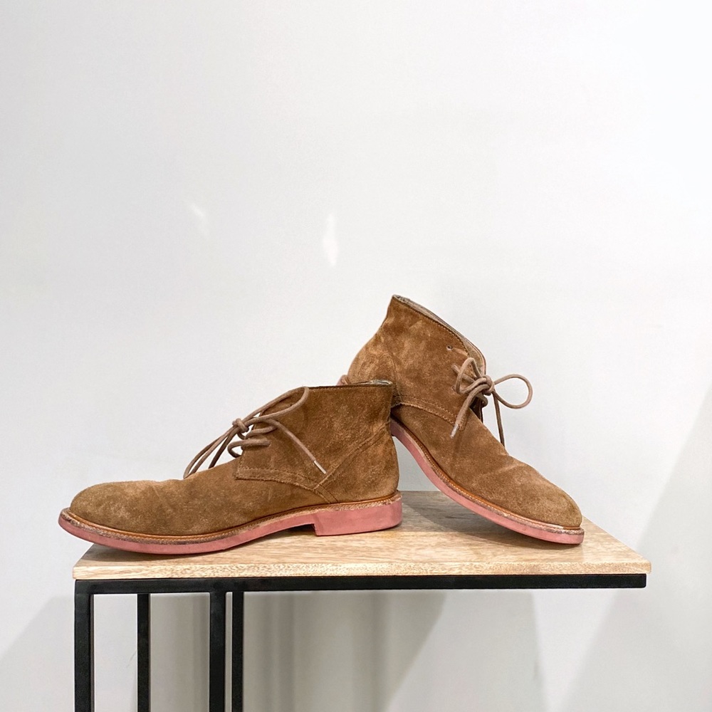 Men’s suede boots